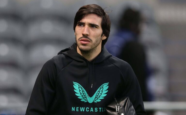 Newcastle ponders lawsuit in opposition to Milan over Tonali switch