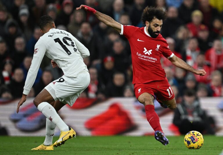 Liverpool urged to switch Mo Salah with former Manchester Metropolis star